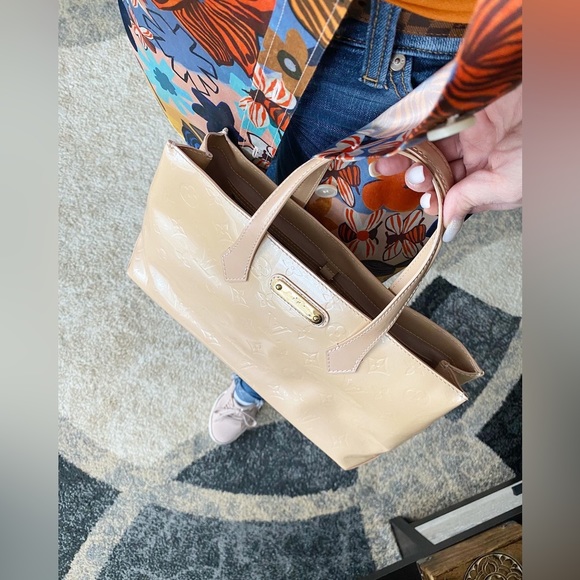 LOUIS VUITTON Vernis Wilshire PM - Picture 2 of 10